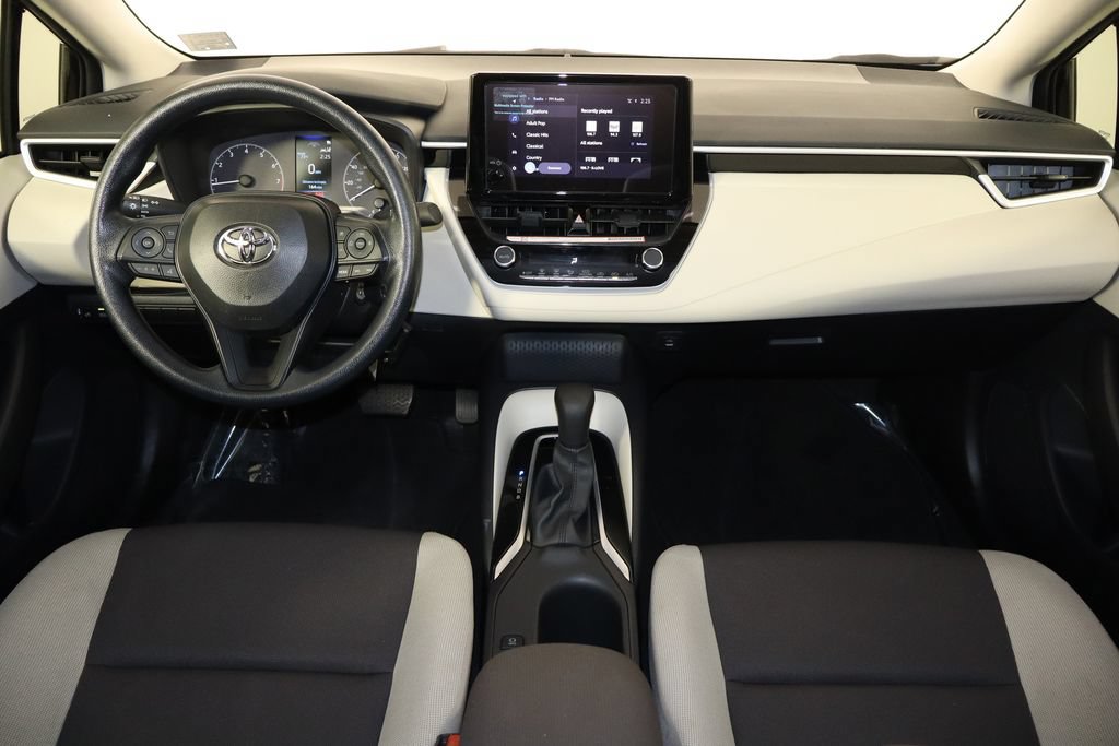 Used 2025 Toyota Corolla LE FWD image 13