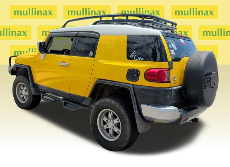 Used 2007 Toyota FJ Cruiser 4WD image 2