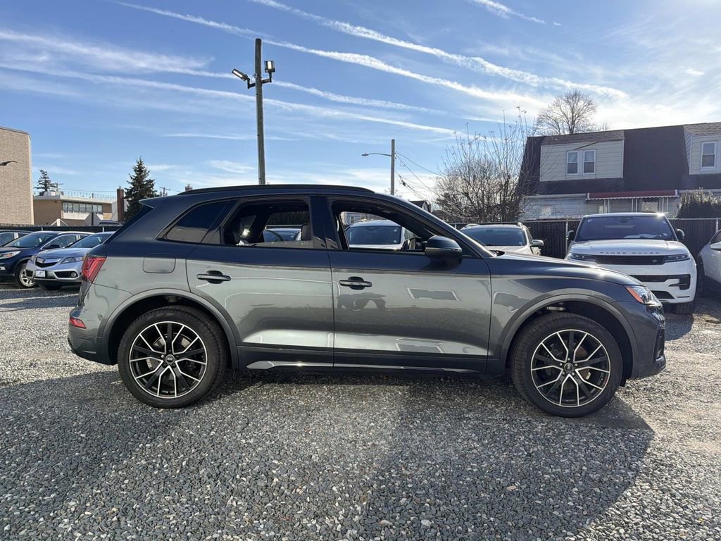Used 2021 Audi SQ5 Premium Plus w/ Premium Plus Package image 9