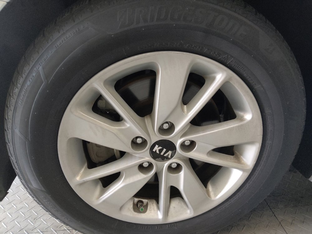 Used 2018 Kia Optima LX FWD image 31