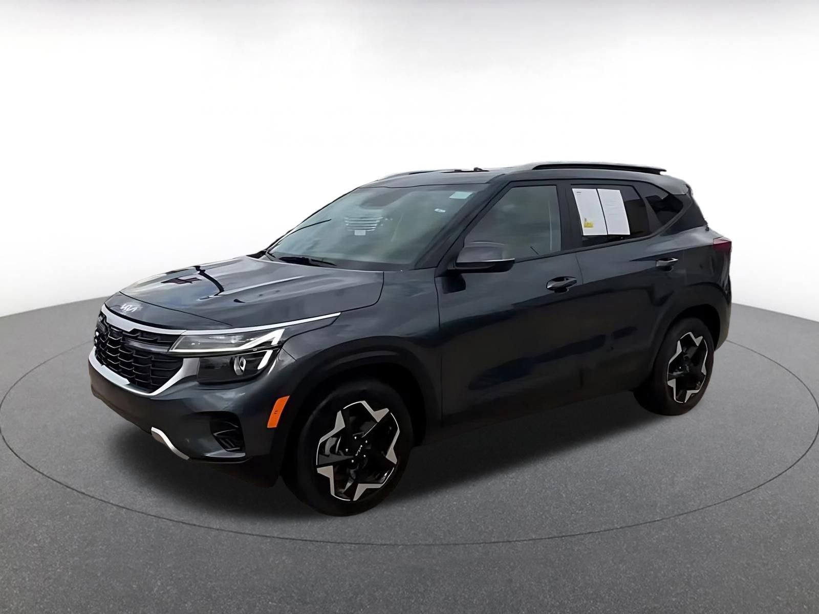 Used 2025 Kia Seltos S FWD image 7