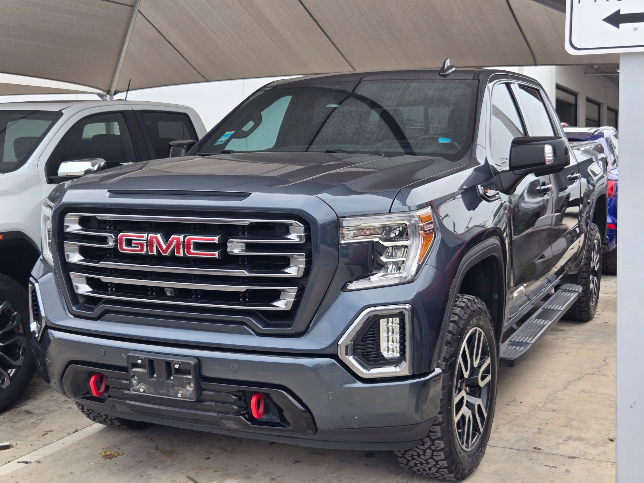 Used 2019 GMC Sierra 1500 AT4 w/ AT4 Premium Package AWD/4WD image 3