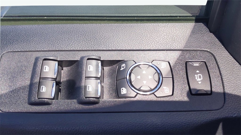 Used 2018 Ford F250 Lariat w/ Lariat Ultimate Package image 12