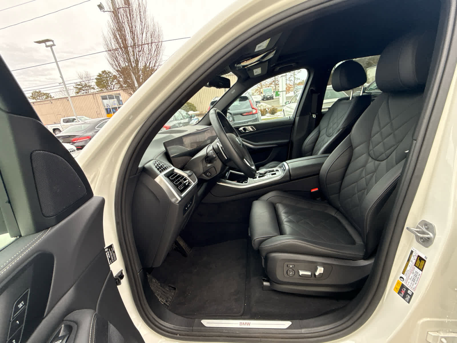 Certified 2025 BMW X5 xDrive50e image 10