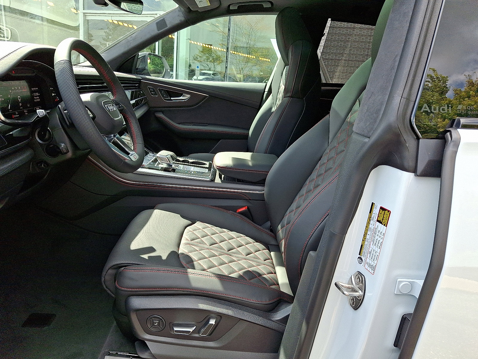 New 2026 Audi SQ8 Prestige image 9