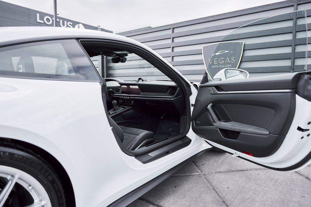 Used 2025 Porsche 911 GT3 w/ Chrono Package RWD image 26
