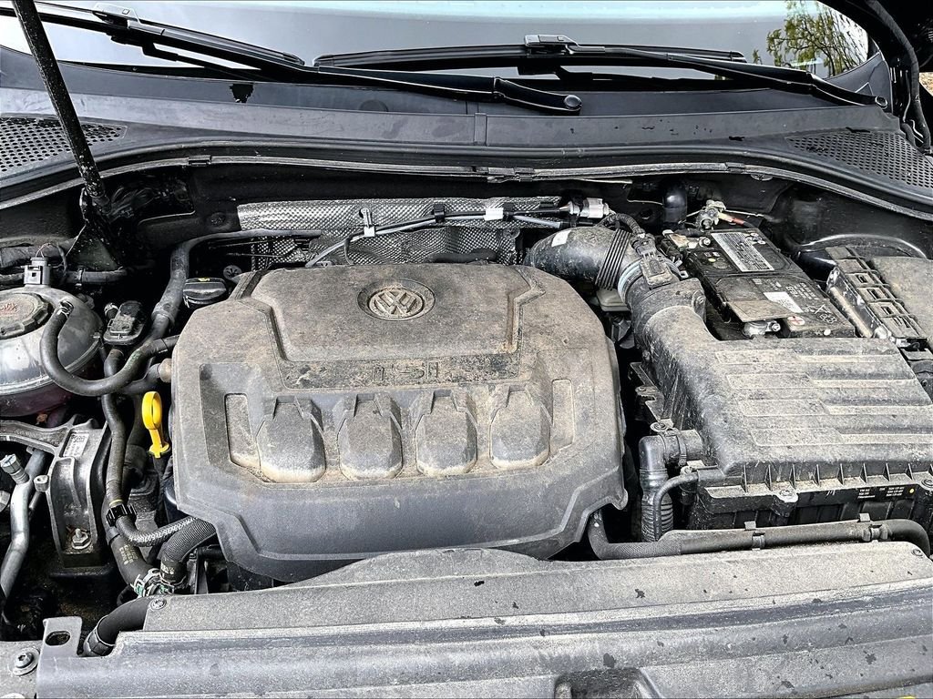 Used 2023 Volkswagen Tiguan SE R-Line AWD/4WD image 28