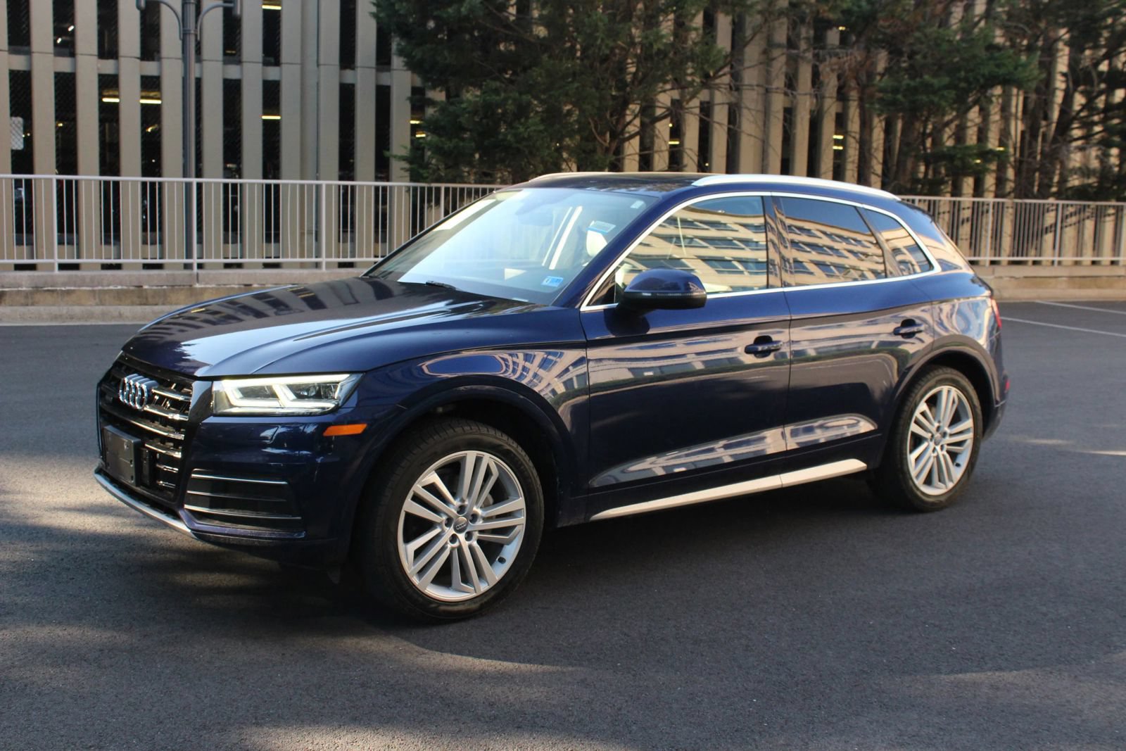 Used 2019 Audi Q5 2.0T Premium Plus w/ Premium Plus Package AWD/4WD image 12