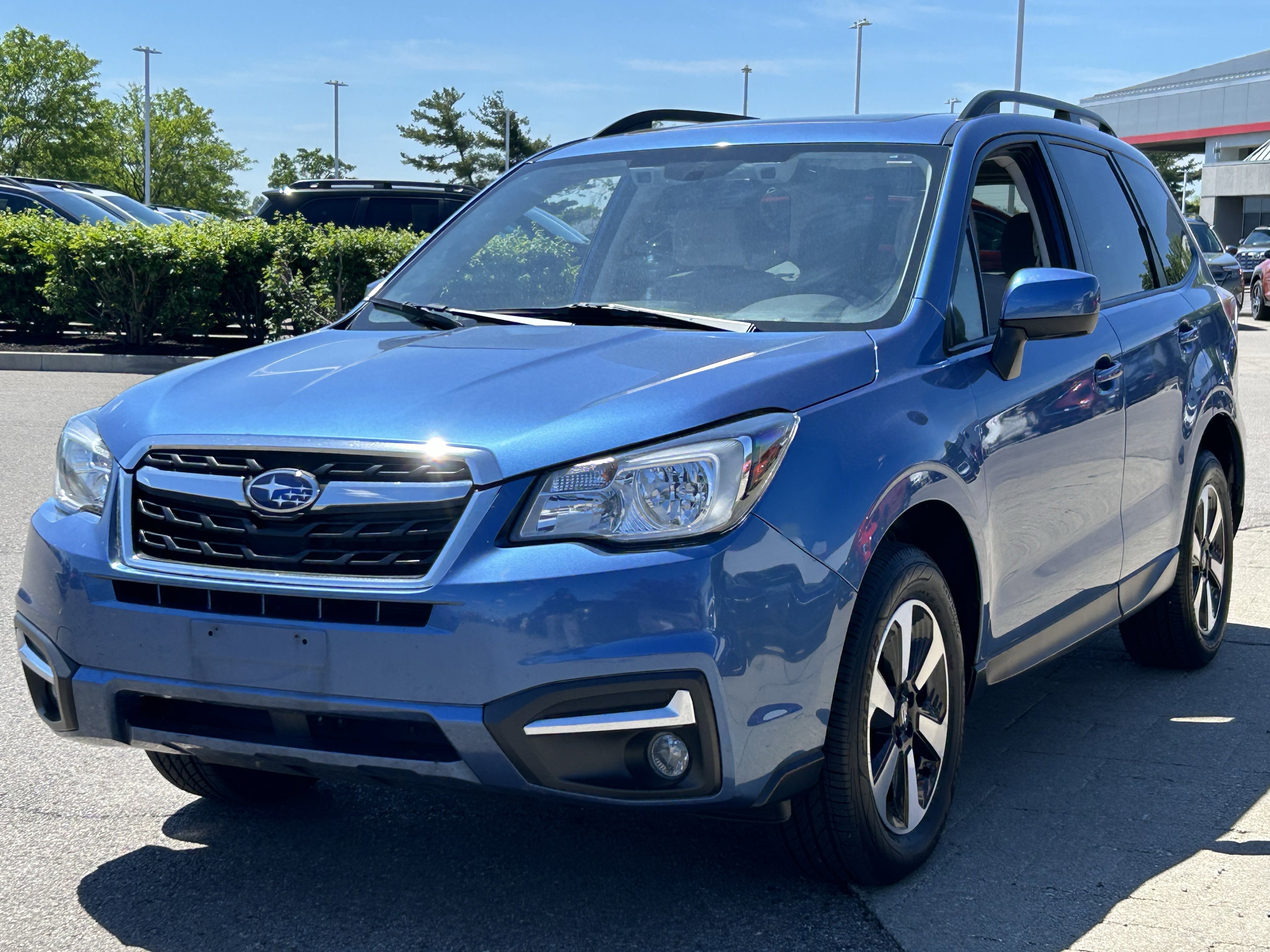 Used 2017 Subaru Forester 2.5i Premium AWD/4WD image 3