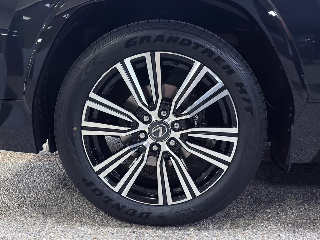 Used 2026 Lexus LX 600 4WD w/ Luxury Package image 39