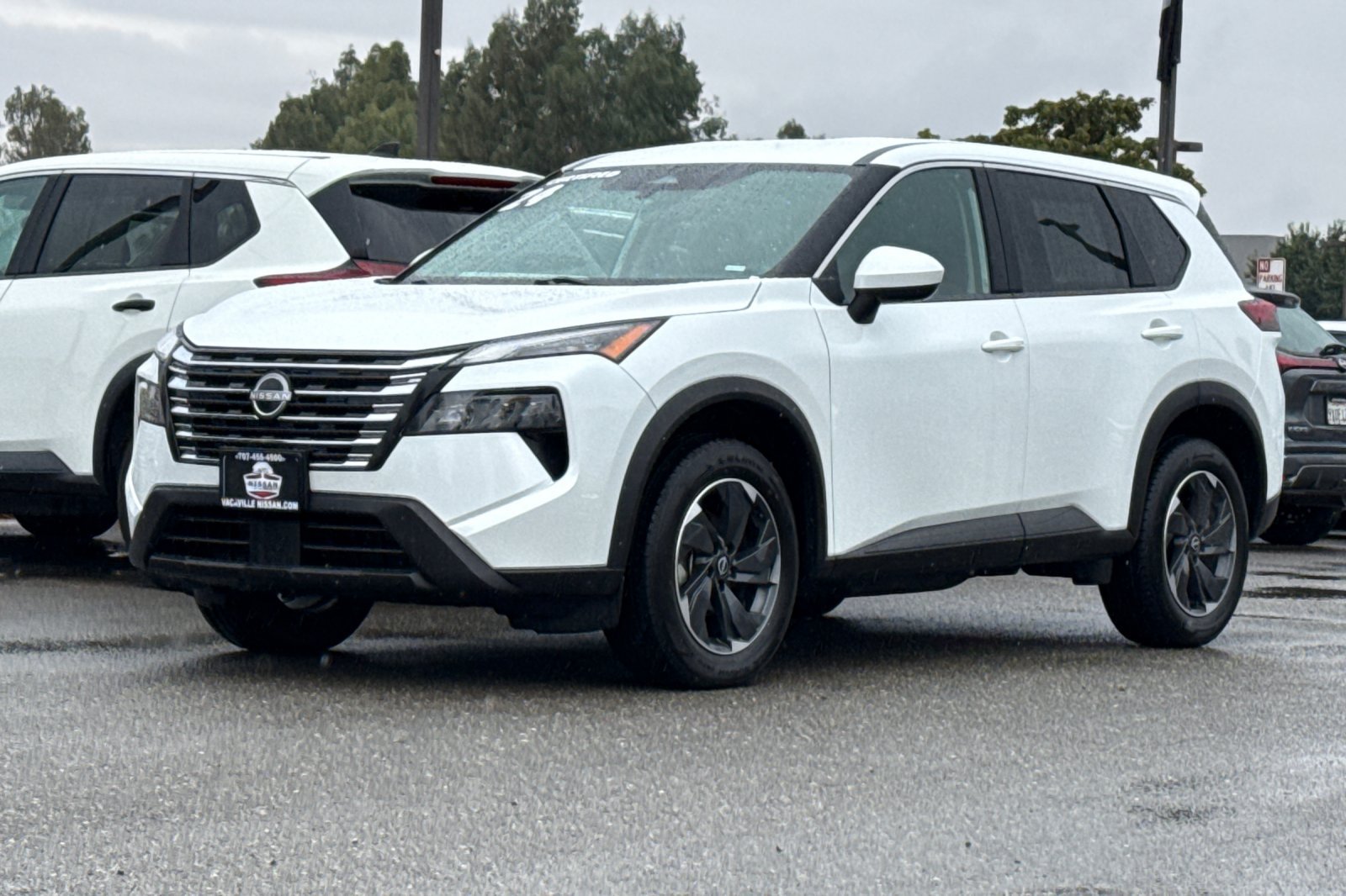 Certified 2024 Nissan Rogue SV FWD image 10