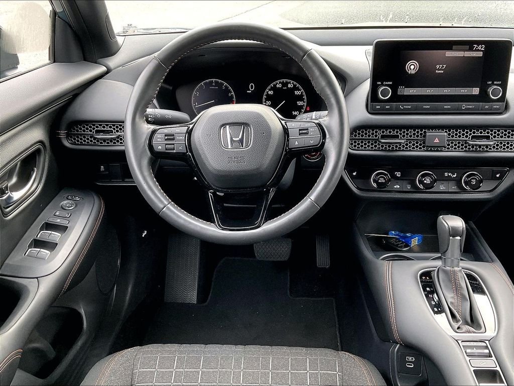 Used 2024 Honda HR-V Sport image 17