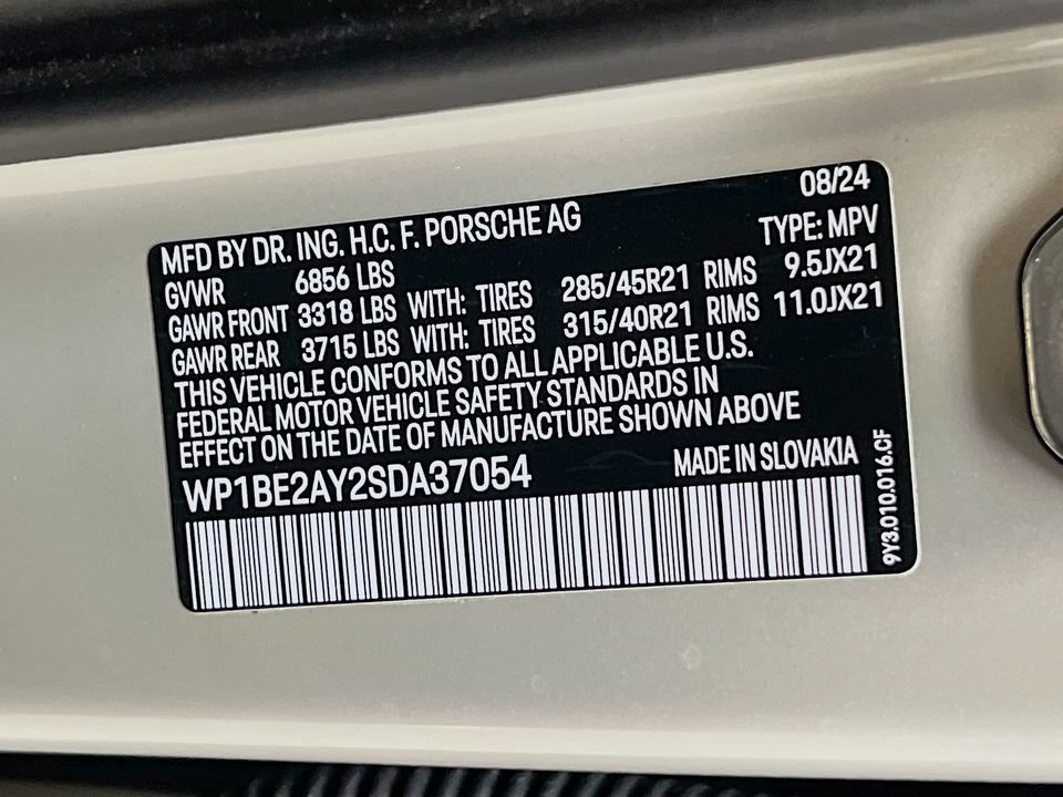 Certified 2025 Porsche Cayenne E-Hybrid Coupe AWD/4WD image 35