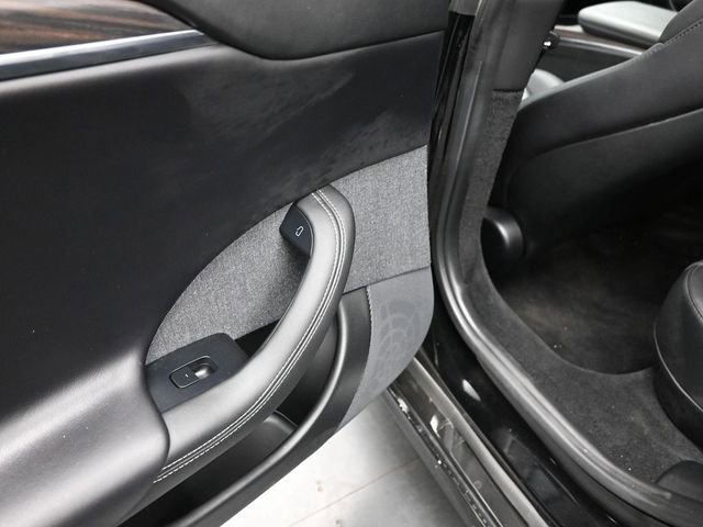 Used 2021 Tesla Model S Plaid image 19