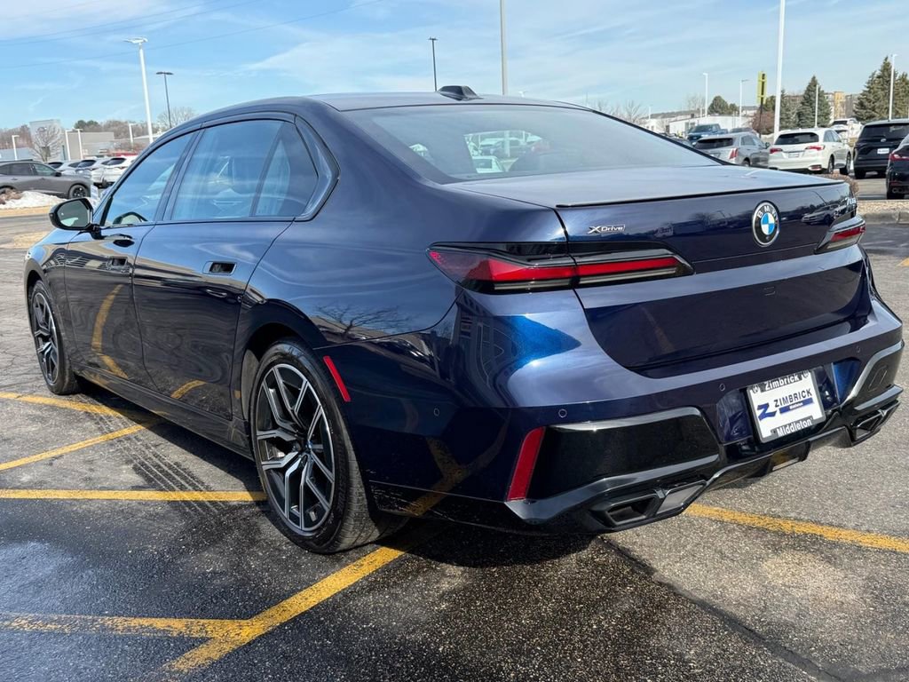 Used 2023 BMW 760i xDrive w/ Executive Package AWD/4WD image 6