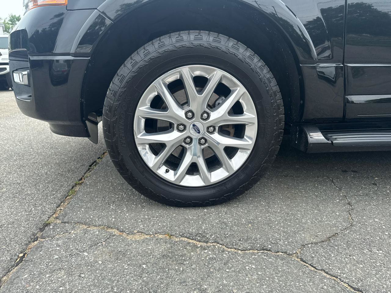 Used 2017 Ford Expedition Limited AWD/4WD image 17