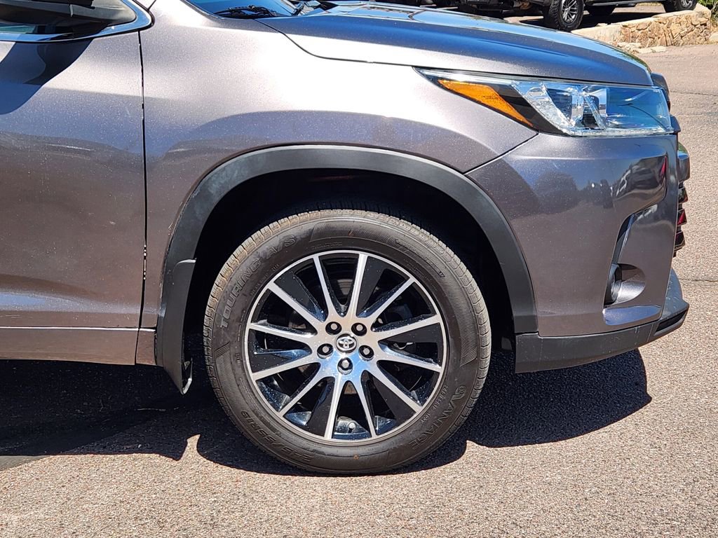 Used 2018 Toyota Highlander SE AWD/4WD image 29