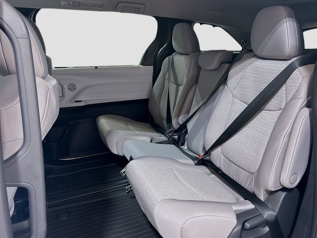 New 2026 Toyota Sienna LE FWD image 23