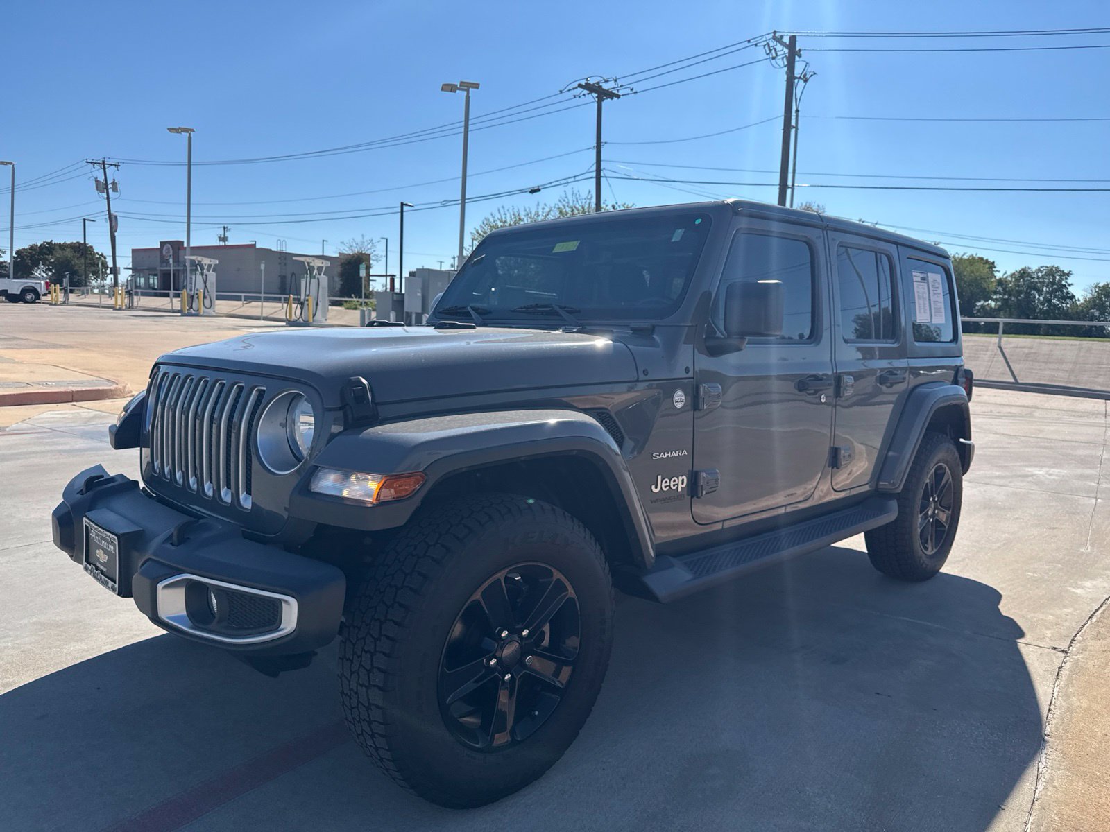 Used 2018 Jeep Wrangler Unlimited Sahara AWD/4WD image 7
