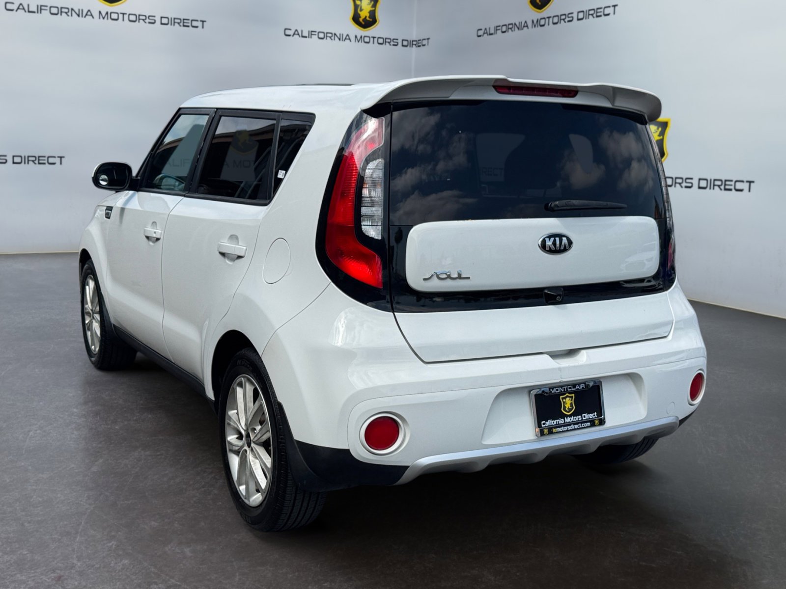 Used 2017 Kia Soul + w/ Audio Package FWD image 3