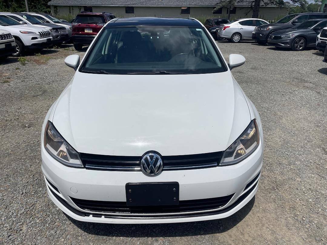Used 2017 Volkswagen Golf SE FWD image 2
