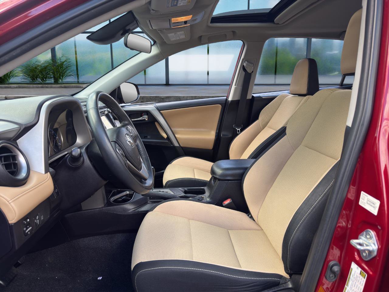 Used 2018 Toyota RAV4 XLE FWD image 9