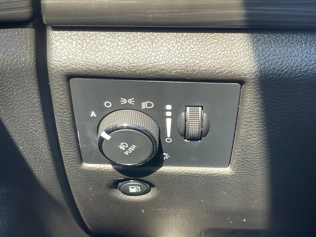 Used 2021 Jeep Grand Cherokee Freedom Edition AWD/4WD image 55