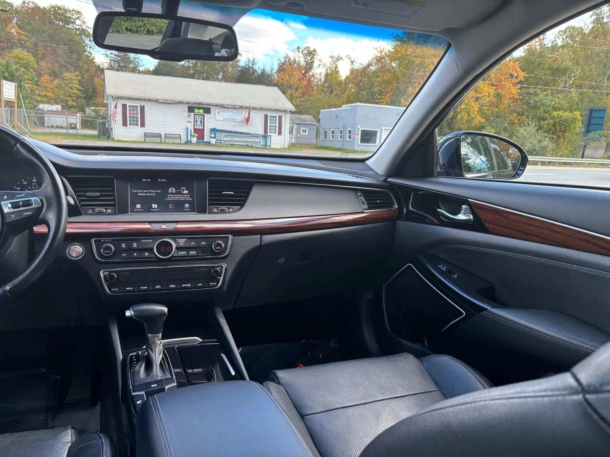 Used 2018 Kia Cadenza Premium image 27