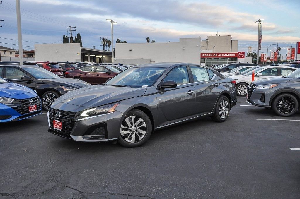 New 2024 Nissan Altima 2.5 S image 2