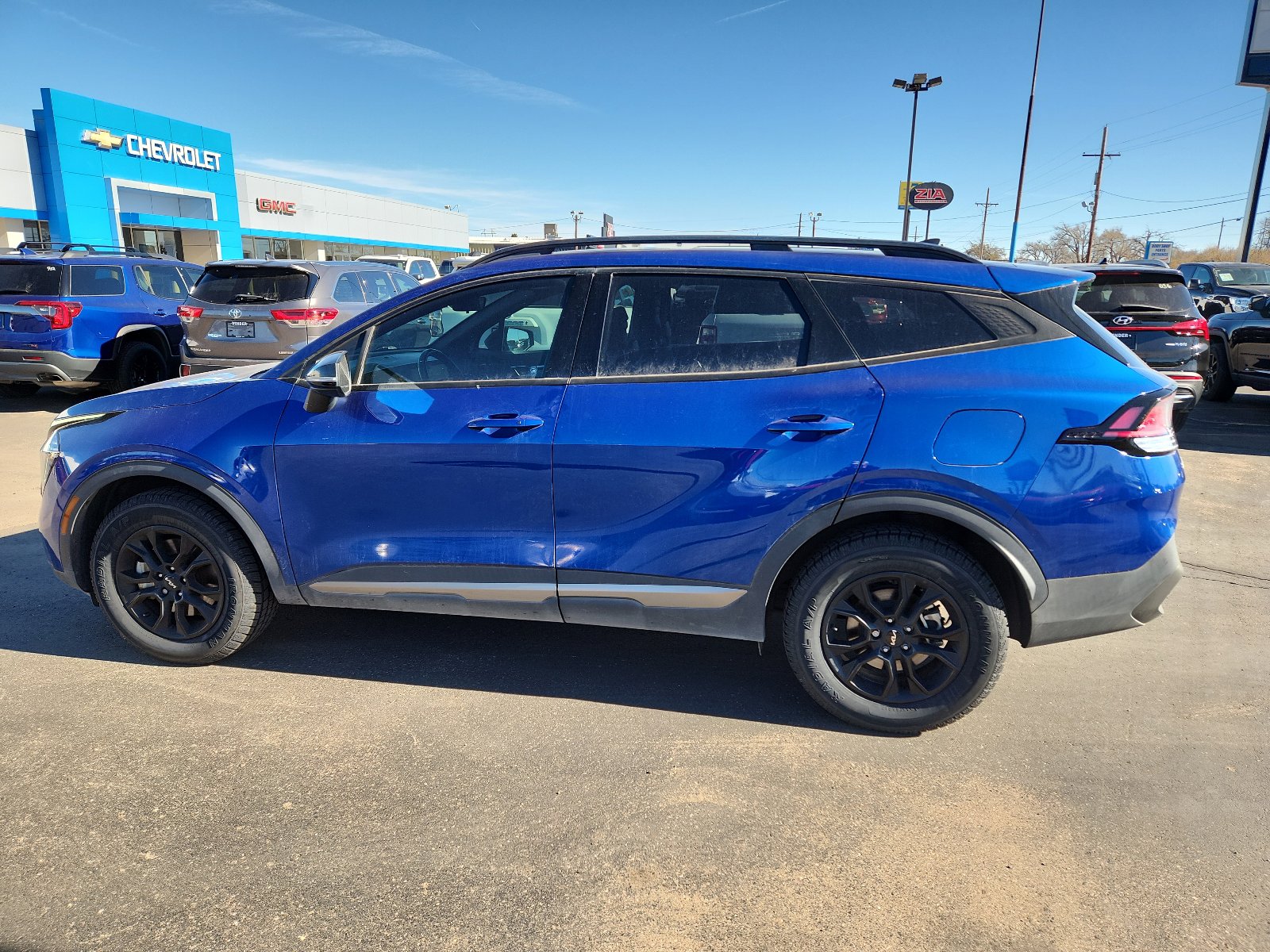 Used 2023 Kia Sportage X-Pro image 2