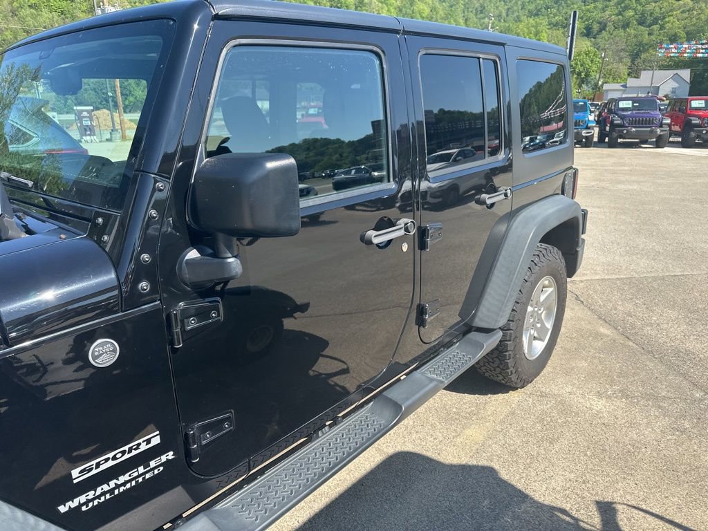 Used 2015 Jeep Wrangler Unlimited Sport w/ Quick Order Package 24S AWD/4WD image 5