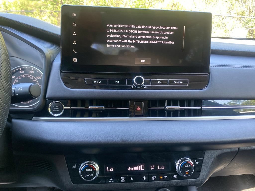 Used 2025 Mitsubishi Outlander SE AWD/4WD image 24