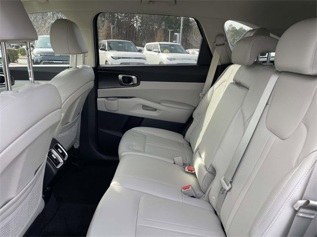Certified 2023 Kia Sorento S image 24