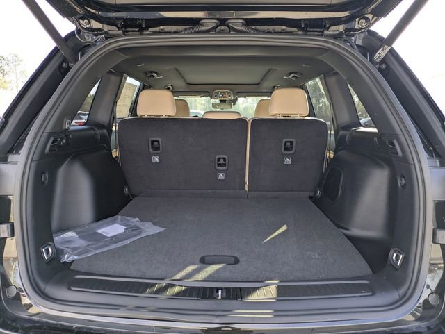 New 2026 Jeep Grand Cherokee Limited w/ Luxury Tech Group II image 31