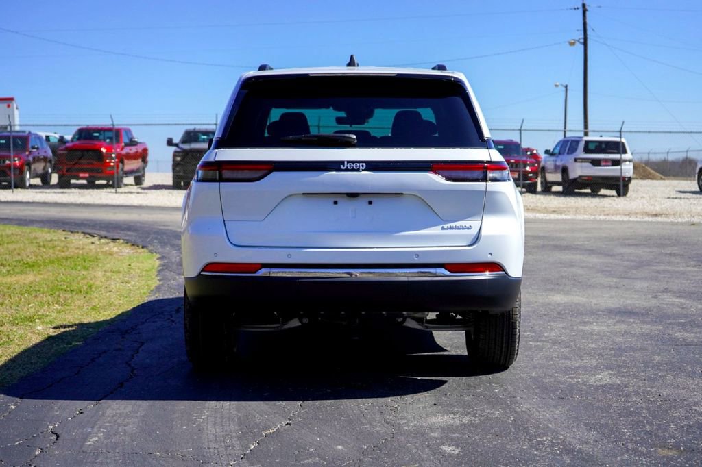New 2026 Jeep Grand Cherokee Laredo RWD image 7