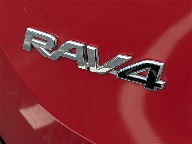 Used 2015 Toyota RAV4 XLE image 12