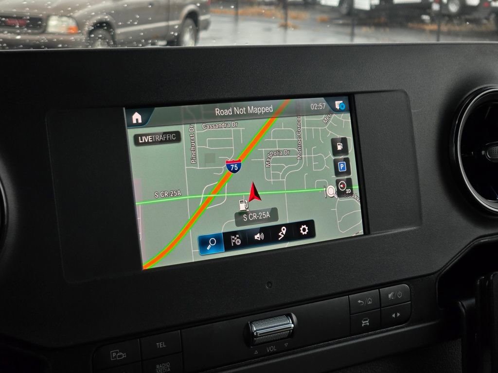 Used 2021 Mercedes-Benz Sprinter 2500 image 32