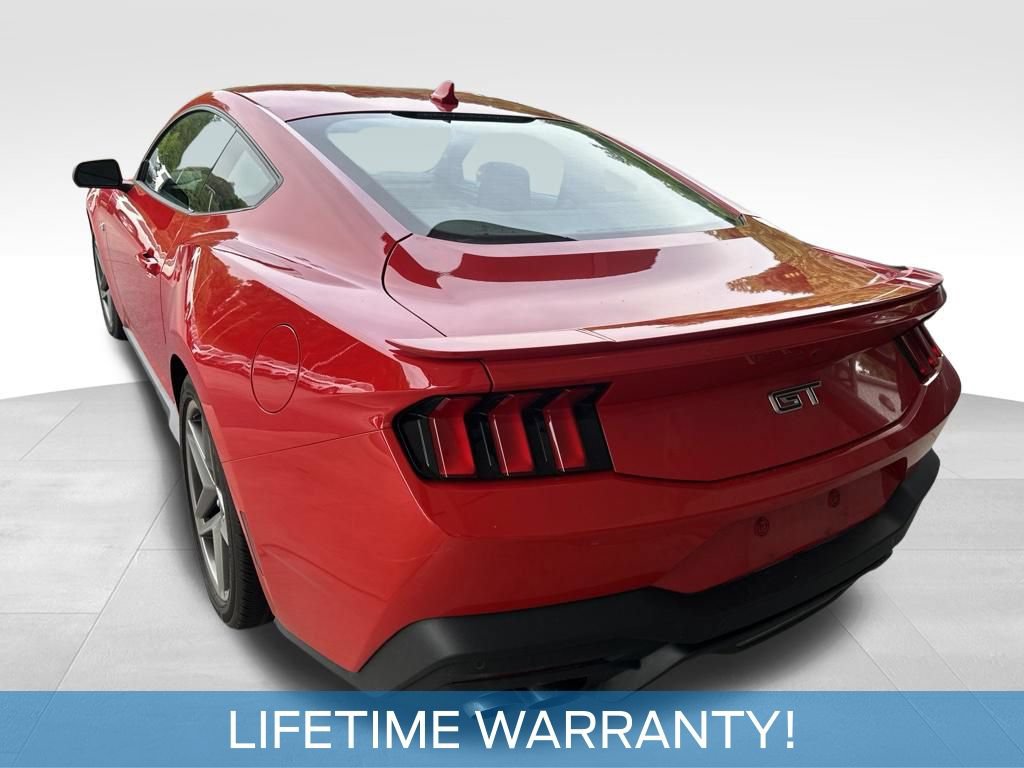 Used 2025 Ford Mustang GT RWD image 4