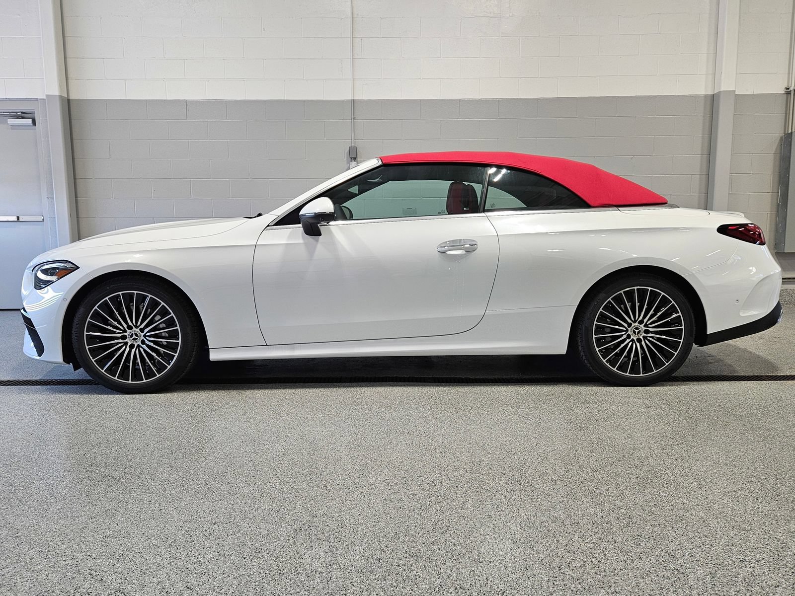 New 2027 Mercedes-Benz CLE 450 4MATIC Cabriolet image 9
