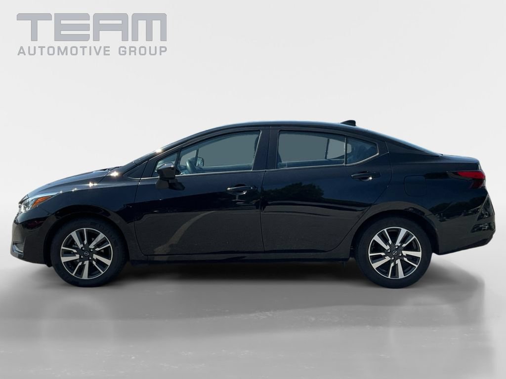 Used 2025 Nissan Versa SV FWD image 4