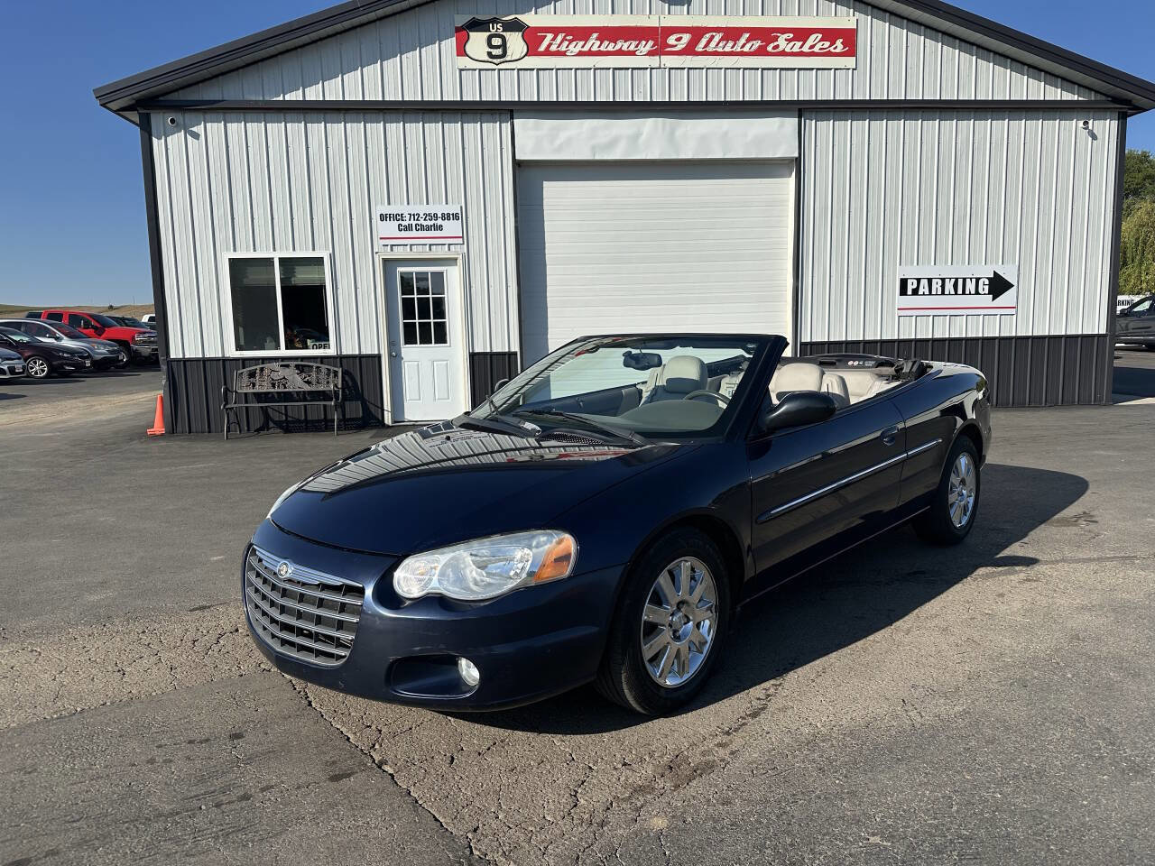 Used 2005 Chrysler Sebring Limited image 1