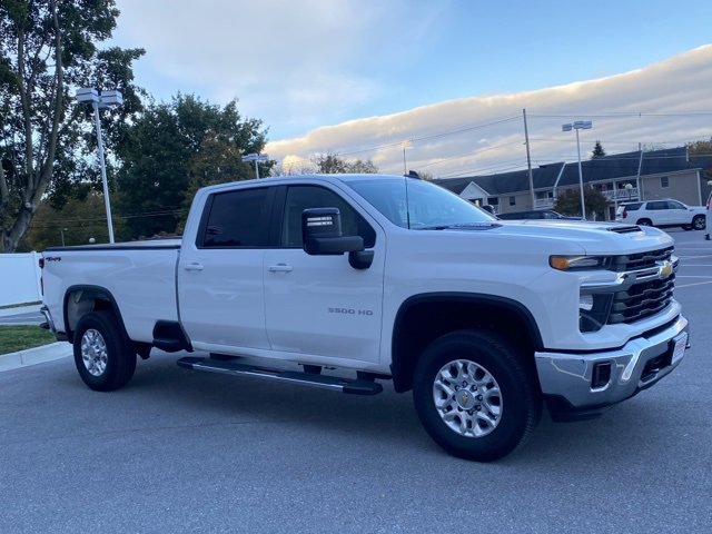 Used 2024 Chevrolet Silverado 3500 LT w/ Convenience Package image 7