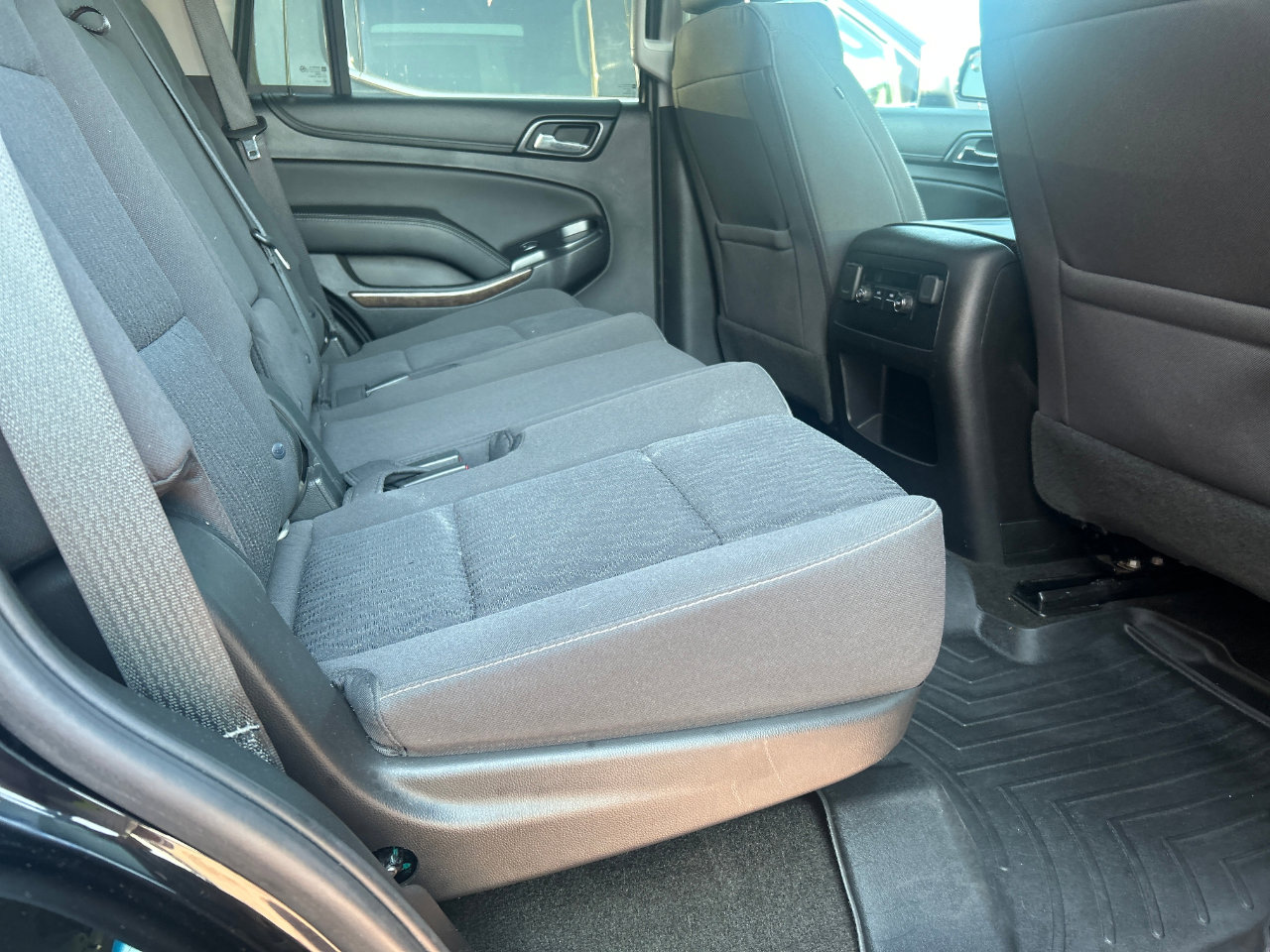 Used 2018 Chevrolet Tahoe LS image 18