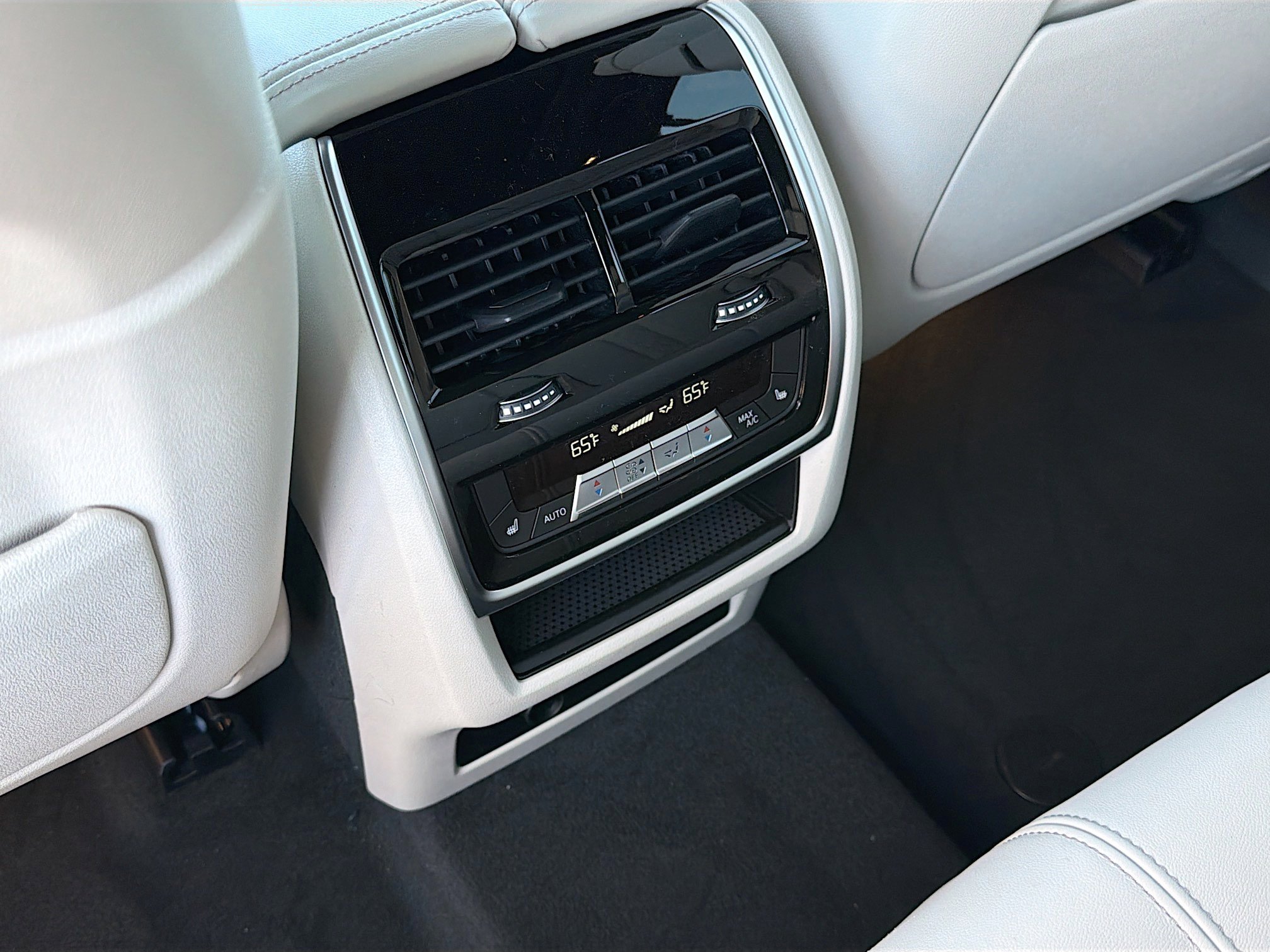 New 2026 BMW X5 xDrive50e w/ Executive Package image 20