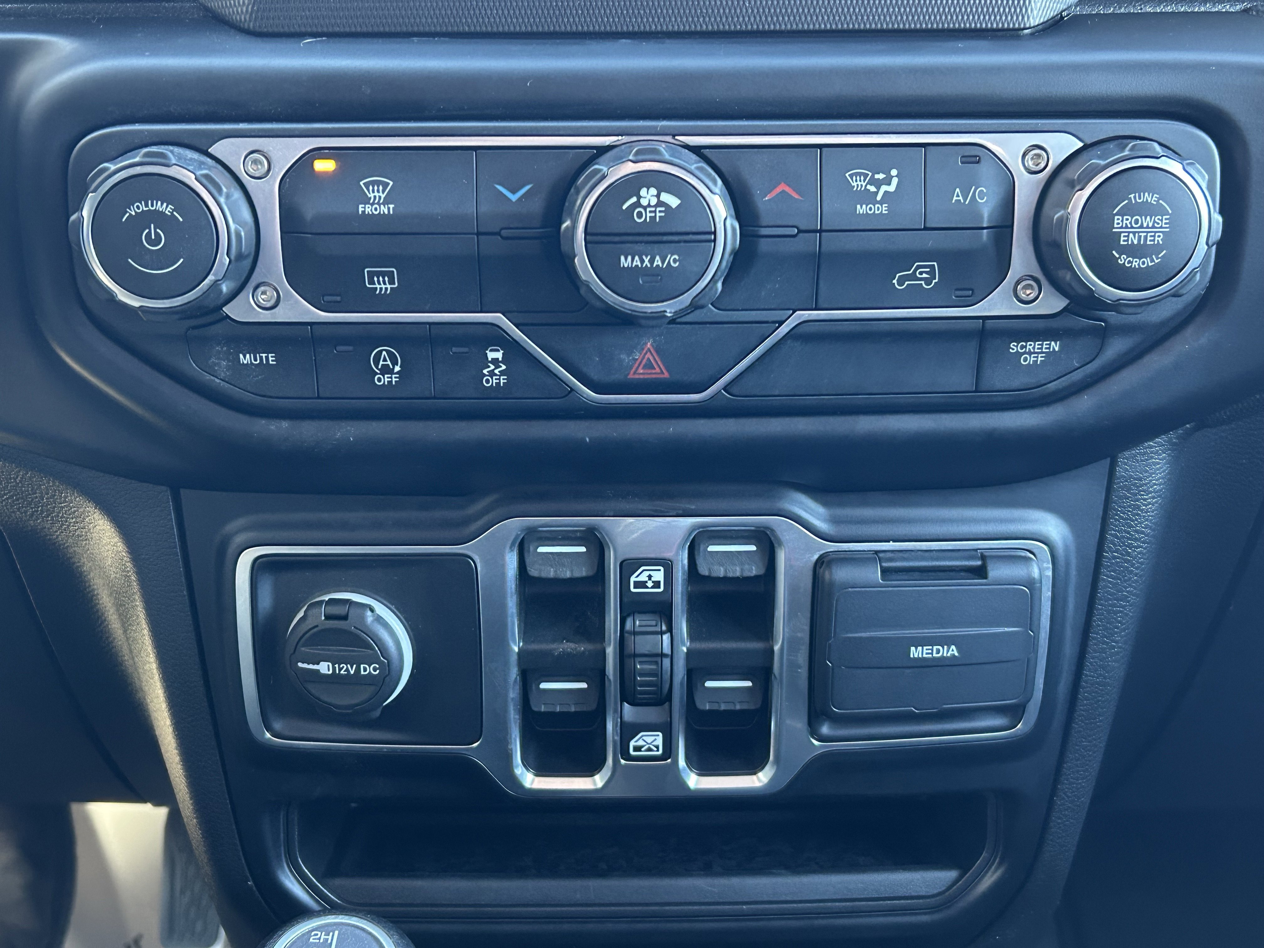 Used 2022 Jeep Gladiator Sport image 27