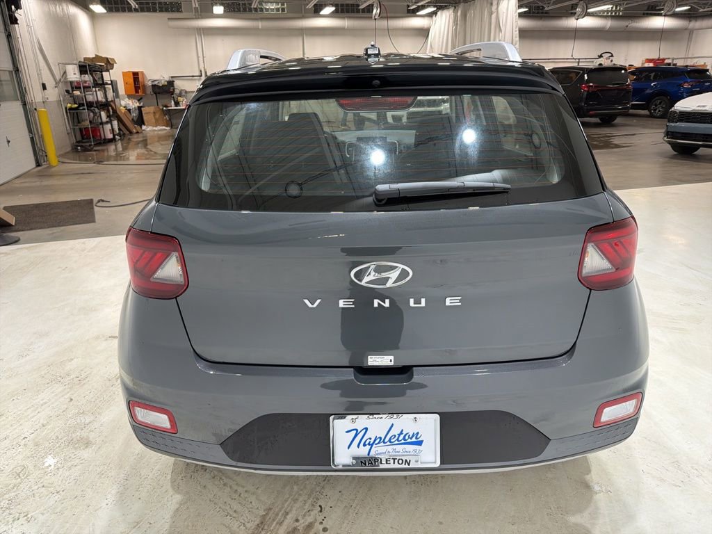 New 2026 Hyundai Venue SEL FWD image 4