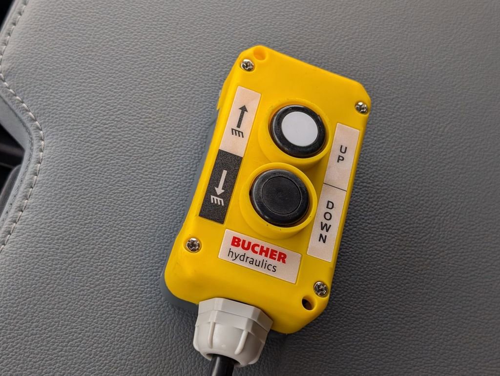 New 2025 Ford F550 XL image 27