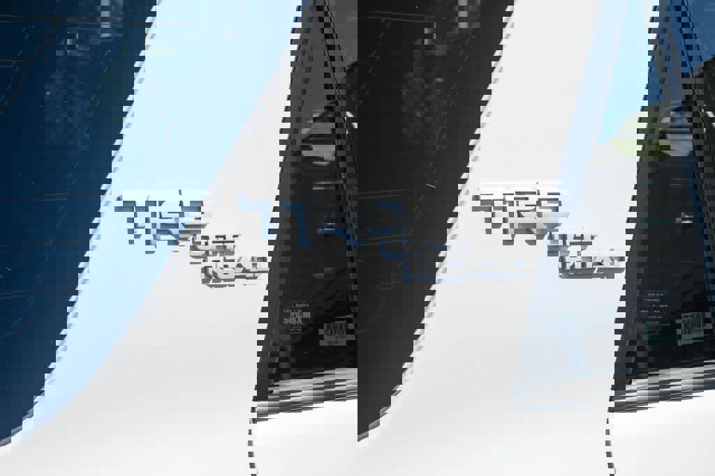 Used 2024 Toyota 4Runner TRD Off-Road image 12