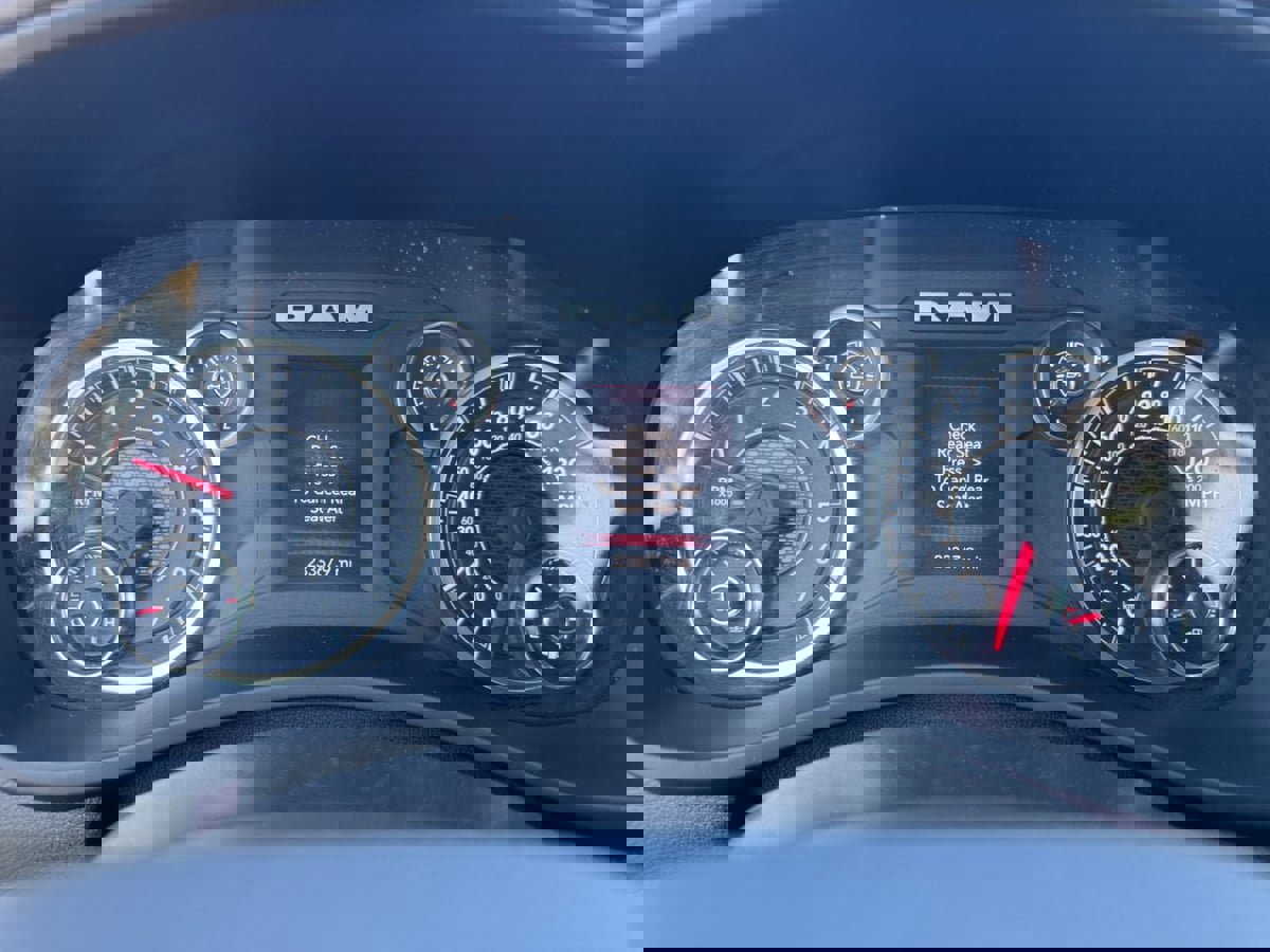 Used 2024 RAM 2500 Big Horn w/ Bed Utility Group image 12