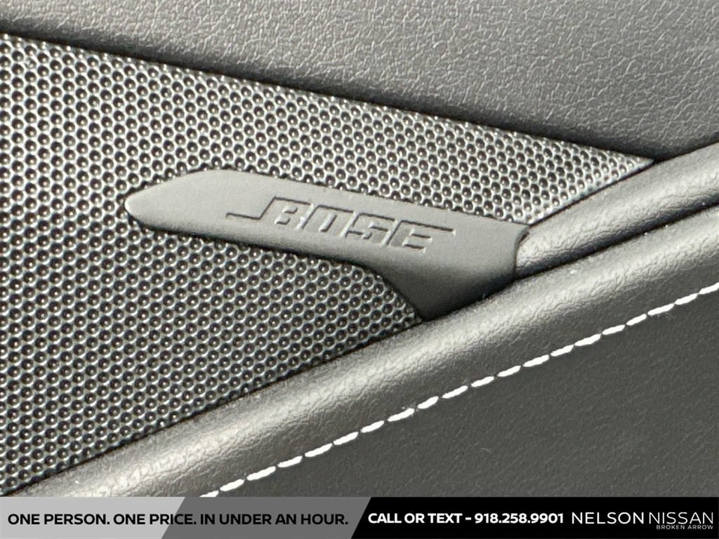 Used 2020 Chevrolet Corvette Stingray Coupe w/ 1LT RWD image 18